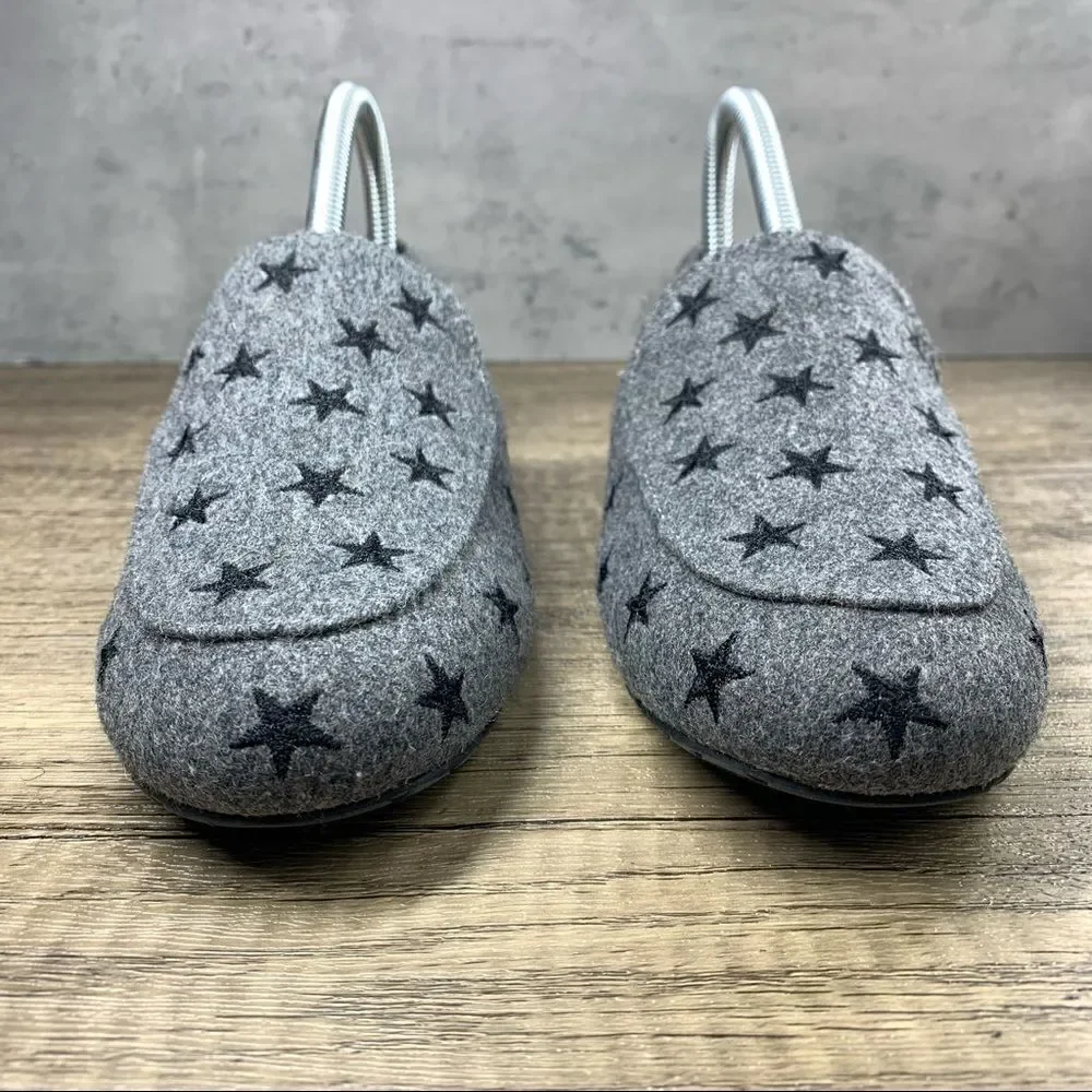 Keneth Cole Reaction “WELTON”  Gray/Black Stars Loafers~Size 7.5‎